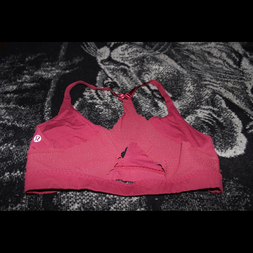 Lululemon bra size 6